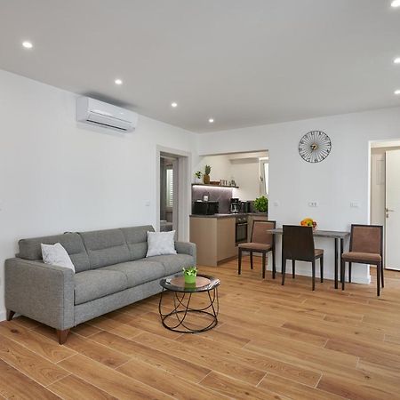 Newly Renovated Apt. Near To Entrance To Old Town ดูบรอฟนิก ภายนอก รูปภาพ