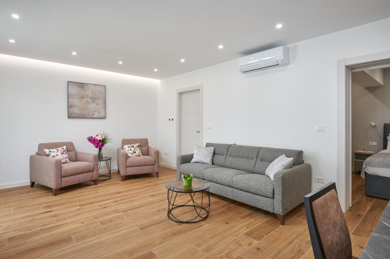 Newly Renovated Apt. Near To Entrance To Old Town ดูบรอฟนิก ภายนอก รูปภาพ
