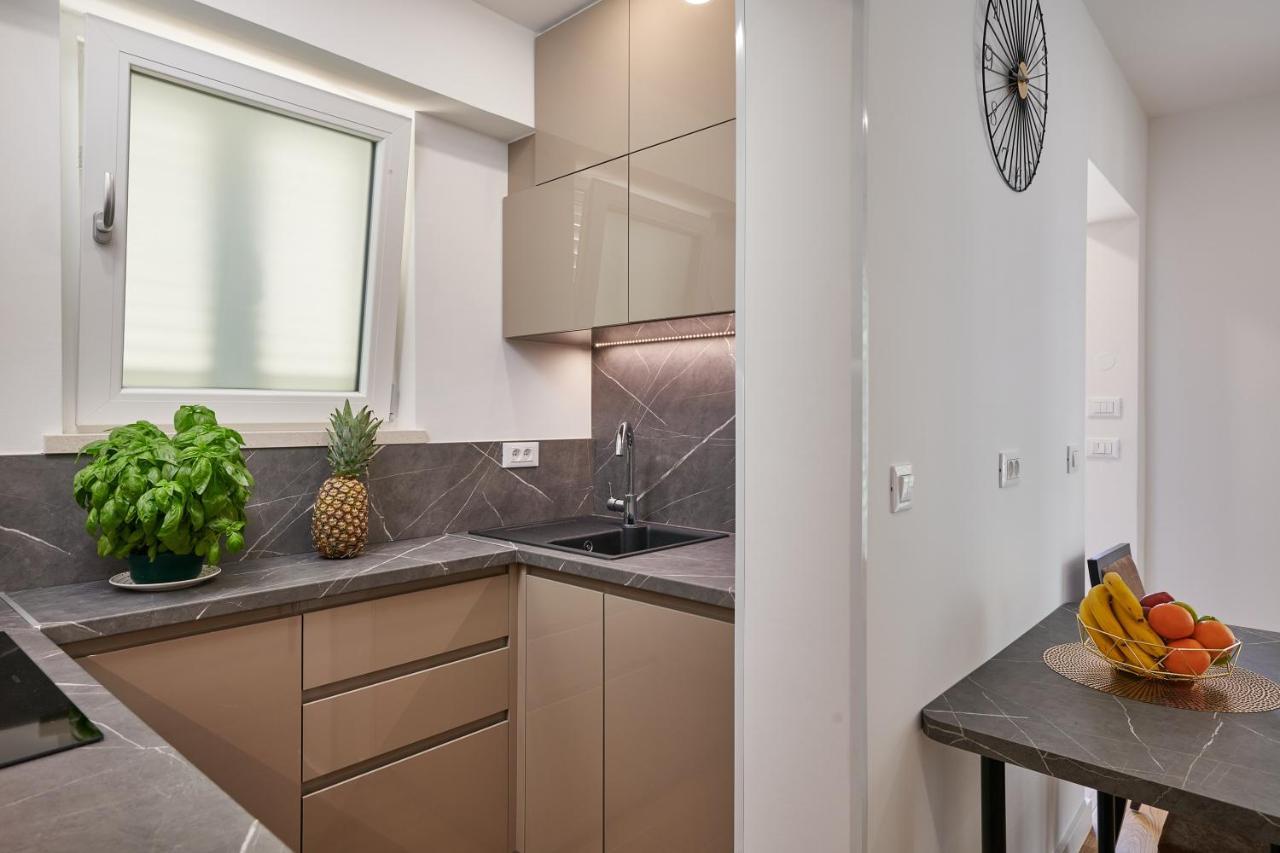 Newly Renovated Apt. Near To Entrance To Old Town ดูบรอฟนิก ภายนอก รูปภาพ